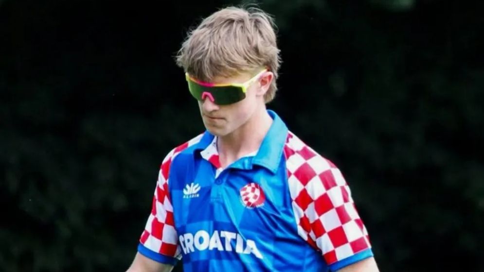 ১৭ বছরেই আন্তর্জাতিক অধিনায়ক হয়ে বিশ্ব রেকর্ড