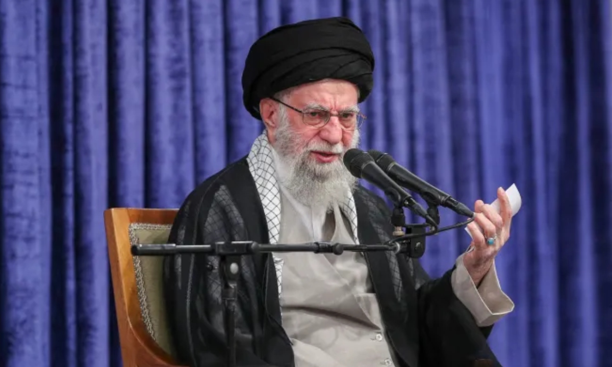 যুক্তরাষ্ট্রের বিরুদ্ধে সর্বশক্তি দিয়ে রুখে দাঁড়াবে ইরান : আয়াতুল্লাহ খামেনি