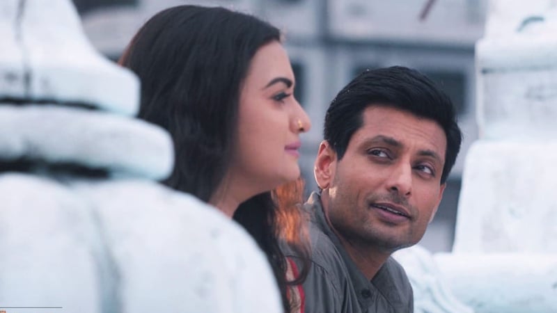 নিয়তির কাছে বারবার পরাজিত হয়েও হার না মানা এক নারীর গল্প