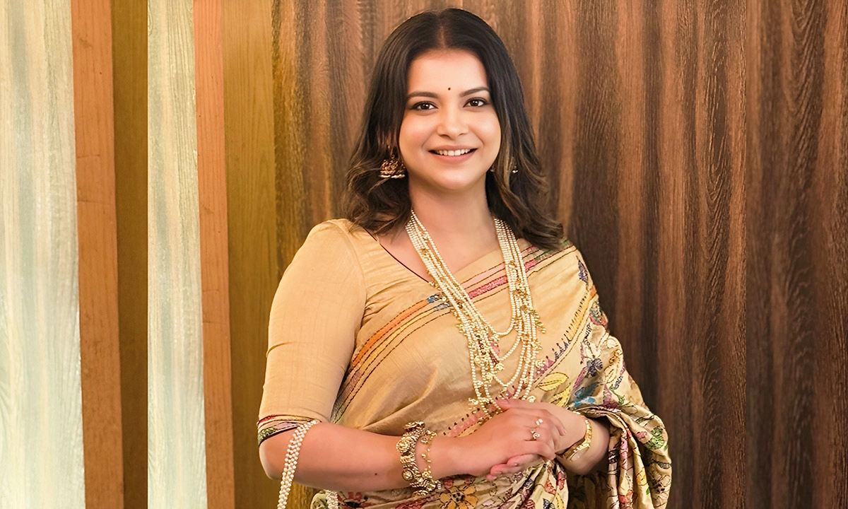 ‘১০ সেকেন্ডস ব্যাক টু ব্যাক’ লিখে কী বোঝালেন ফারিয়া