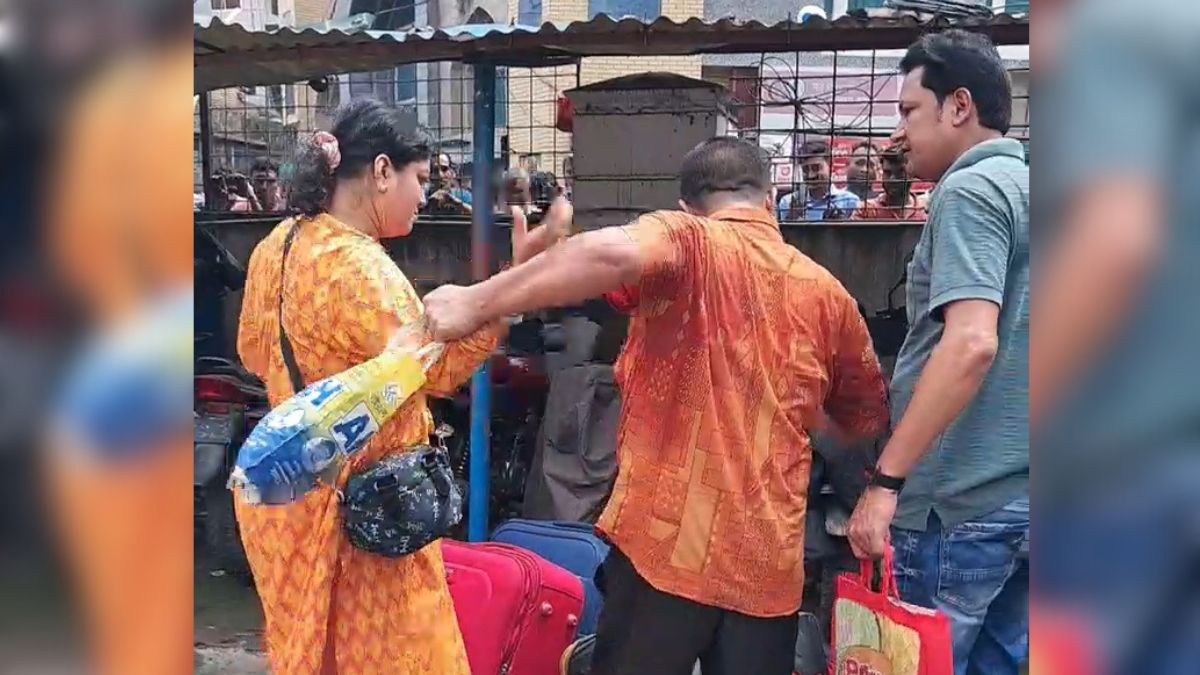 এক নারীকে নিয়ে দুই পুরুষের টানাটানি, বিপাকে পুলিশ