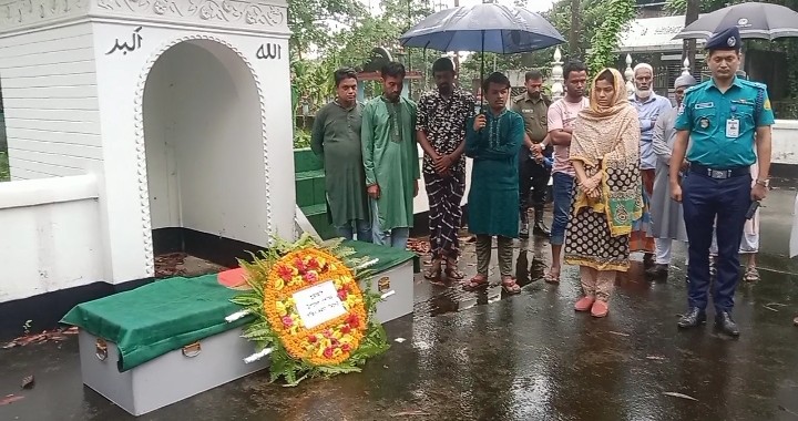 দক্ষিণ সুরমায় বীর মুক্তিযোদ্ধা ও সাবেক সেনা সদস্য মো. নুর মিয়াকে রাষ্ট্রীয় মর্যাদায় দাফন