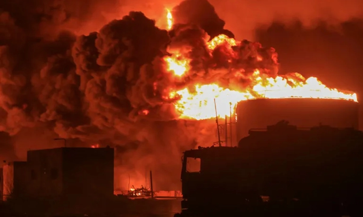 ইয়েমেনে ইসরায়েলের ভয়াবহ হামলা, বহু হতাহতের শঙ্কা