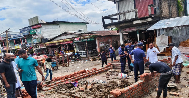 সড়কের নিরাপত্তা এবং সংলগ্ন বাজারসমুহের সুষ্ঠু ব্যবস্থাপনার  লক্ষ্যে জাউয়াবাজারে হাইওয়ে পুলিশের ক্যাম্প স্থাপন