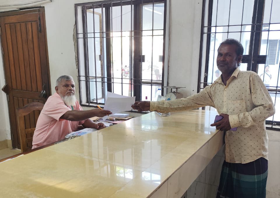 ফেঞ্চুগঞ্জে জড়ি নদীতে চায়না ম্যাজিক জাল রুখতে জেলা প্রশাসকের কাছে আবেদন