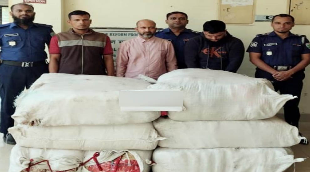 ঢাকা-সিলেট মহাসড়ক থেকে যে কারণে আটক ৩