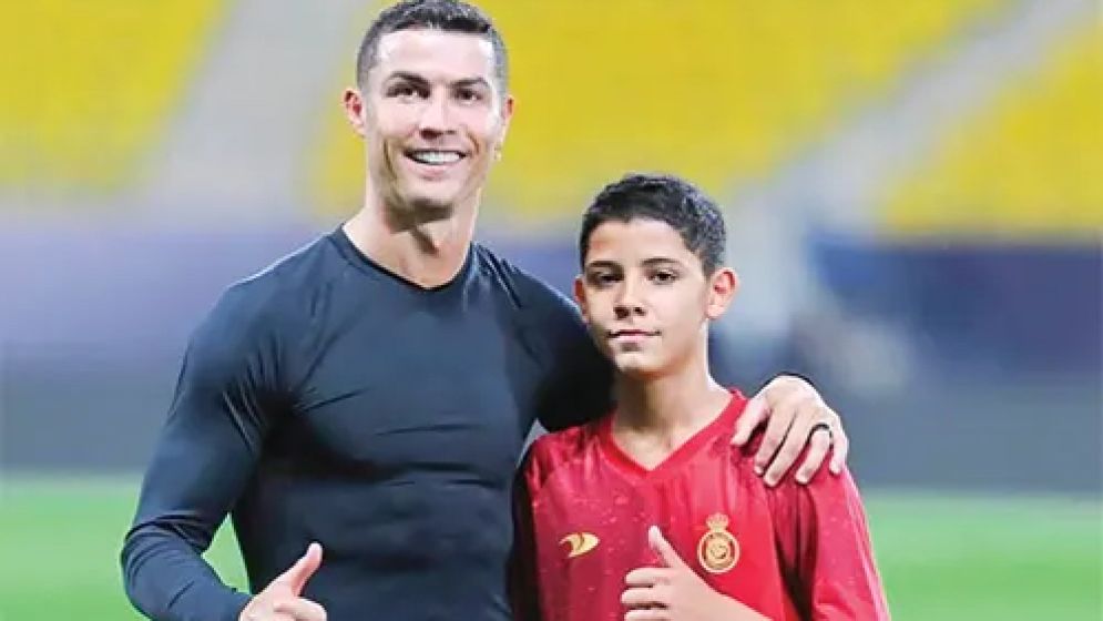 বাবা-ছেলের গোল, ফিরল রোনালদোর ২২ বছর আগের স্মৃতি