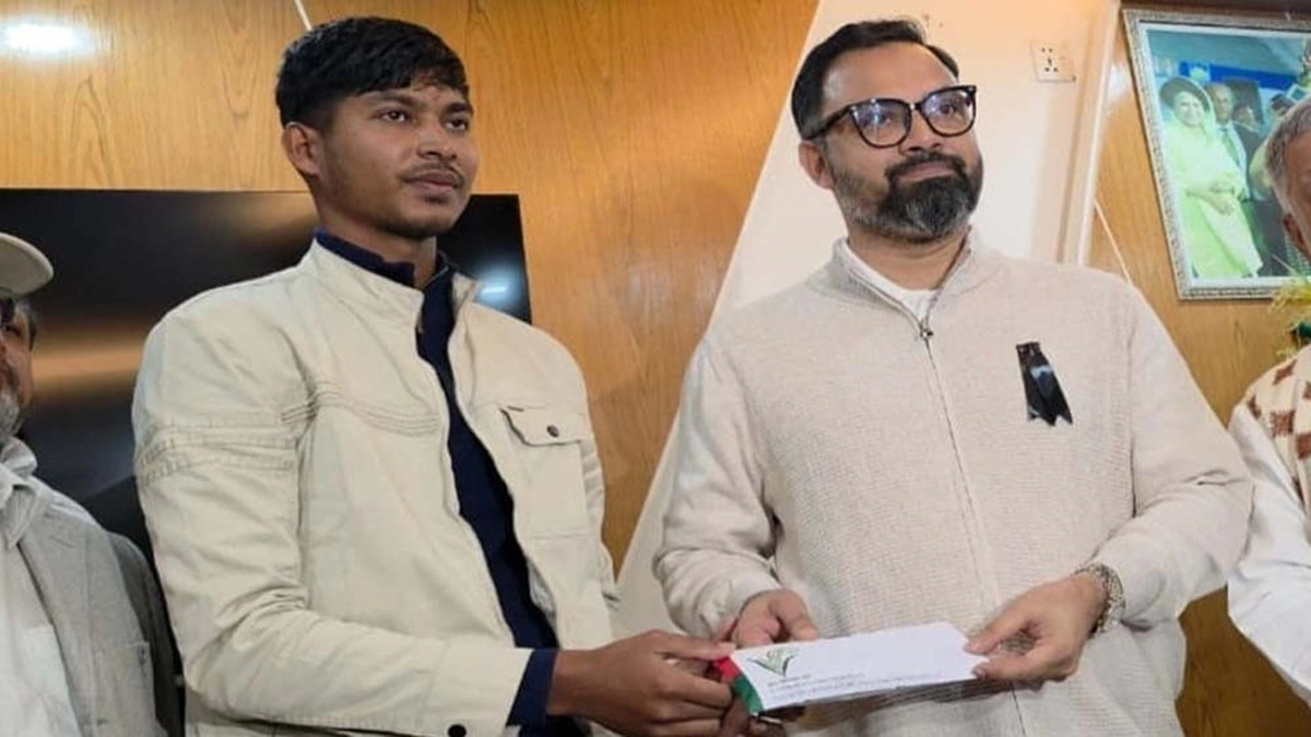 দুঃসময়ে বিশ্বকাপজয়ী পেসার শাহীনের পাশে তারেক রহমান