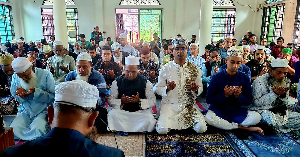 সিলেটে বাংলাদেশ আনসার ও গ্রাম প্রতিরক্ষা বাহিনীর  উদ্যোগে বেগম খালেদা জিয়ার রুহের মাগফিরাত কামনায়  দোয়া