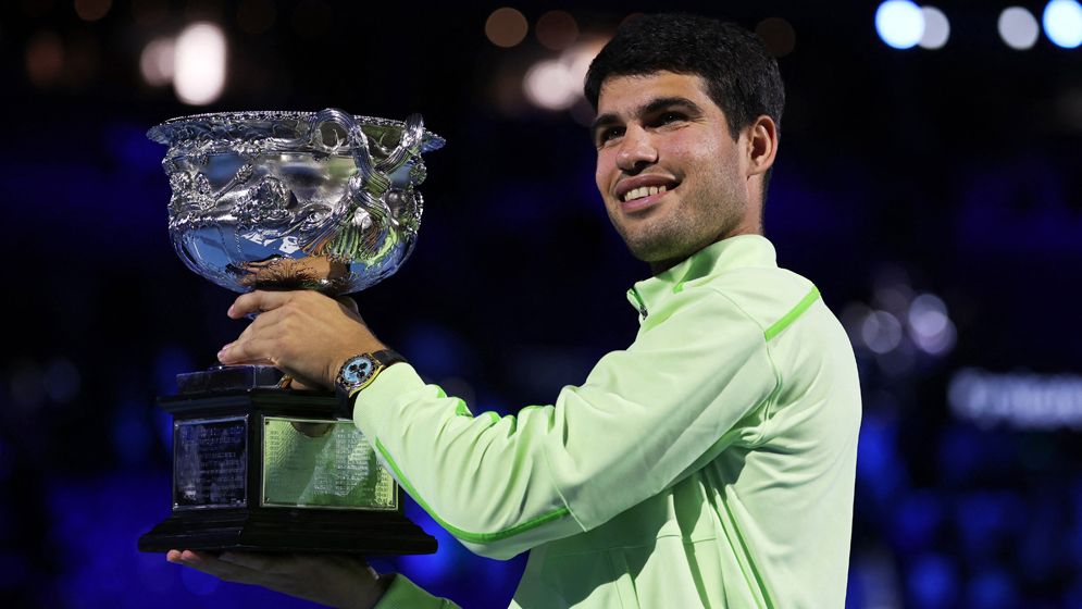 জোকোভিচকে হারিয়ে ইতিহাস গড়লেন আলকারাজ