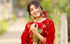 ব্রাজিলভক্ত পড়শী নিজের গানে উচ্ছ্বাস প্রকাশ