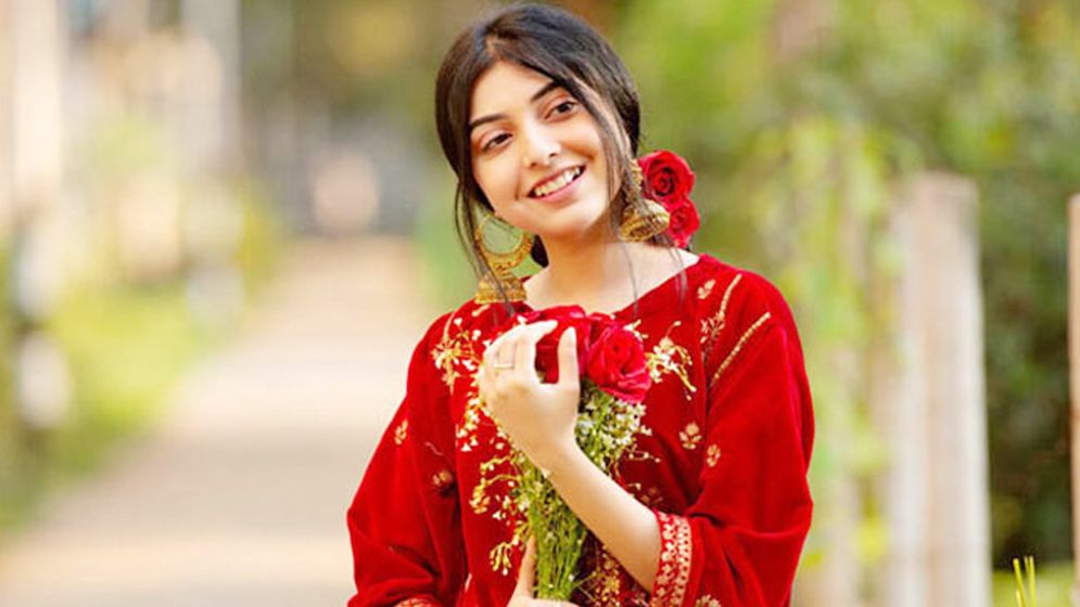 ব্রাজিলভক্ত পড়শী নিজের গানে উচ্ছ্বাস প্রকাশ