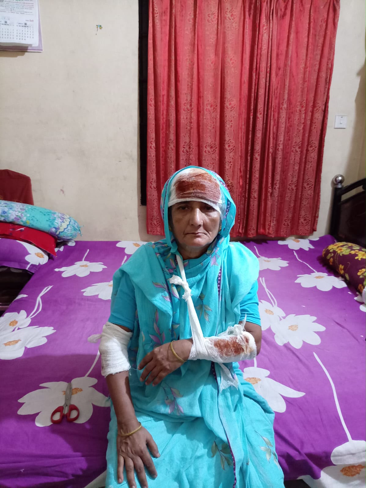 সিলেট উপশহরে দুর্বৃত্তের হামলায় নারীসহ আহত ২: বিএনপি নেতা ও ভাতিজার বিরুদ্ধে পরিবারের অভিযোগ