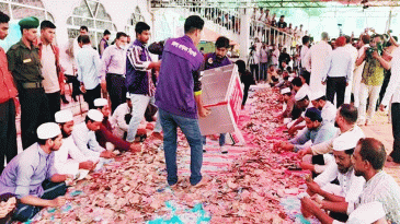 ৩৪ দিন পর খুলল শাহজালাল মাজারের দানবাক্স
