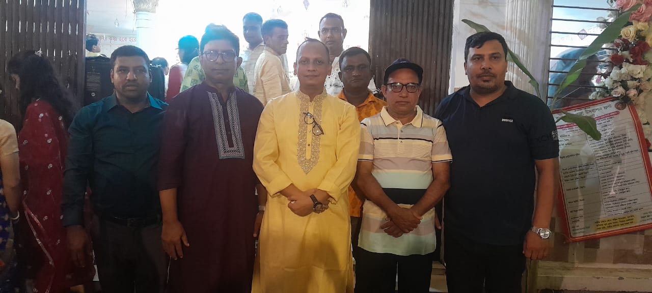 পূজা মন্ডপ পরিদর্শন করলেন সিলেট জেলা কর আইনজীবী সমিতির নেতৃবৃন্দ