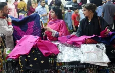 সারা দেশে দোকানপাট খোলা রাখার নতুন সময় নির্ধারণ