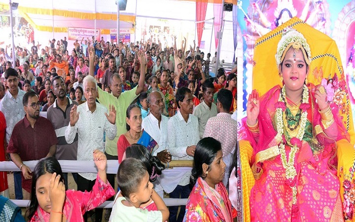 সিলেট দক্ষিণ সুরমায়  দুর্গোৎসবের মহাষ্টমীতে উৎসবমুখর পরিবেশ